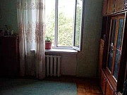 2-комнатная квартира, 52 м², 3/4 эт. Крымск